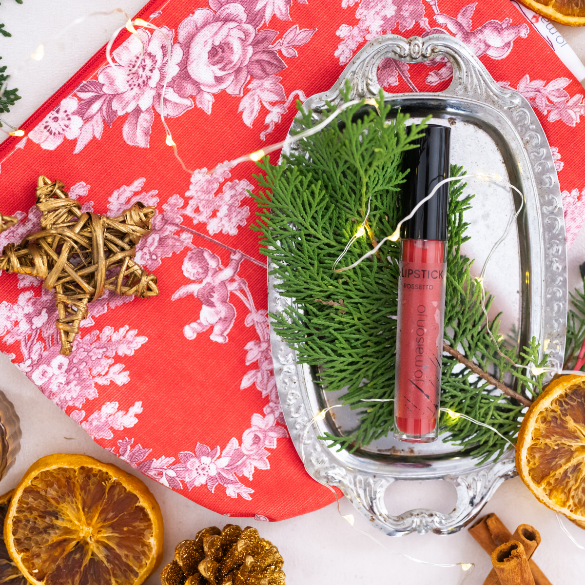 Pochette + 2 Produits de Maquillage de votre choix